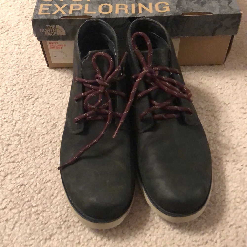 Never worn Northface boots